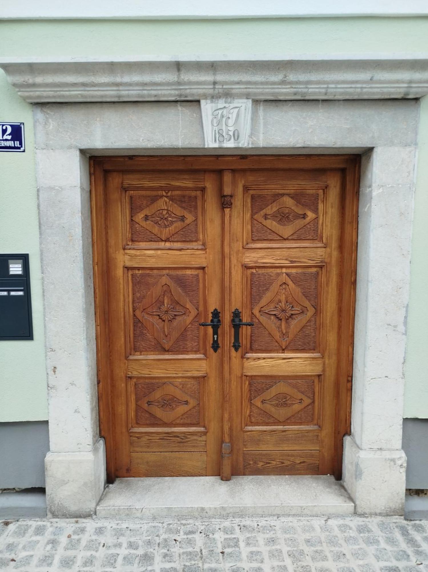 Apartma Mamut 1850 Kamnik Exterior foto